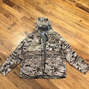 Under Armour ridge reaper wind proof jacket. Great condition.